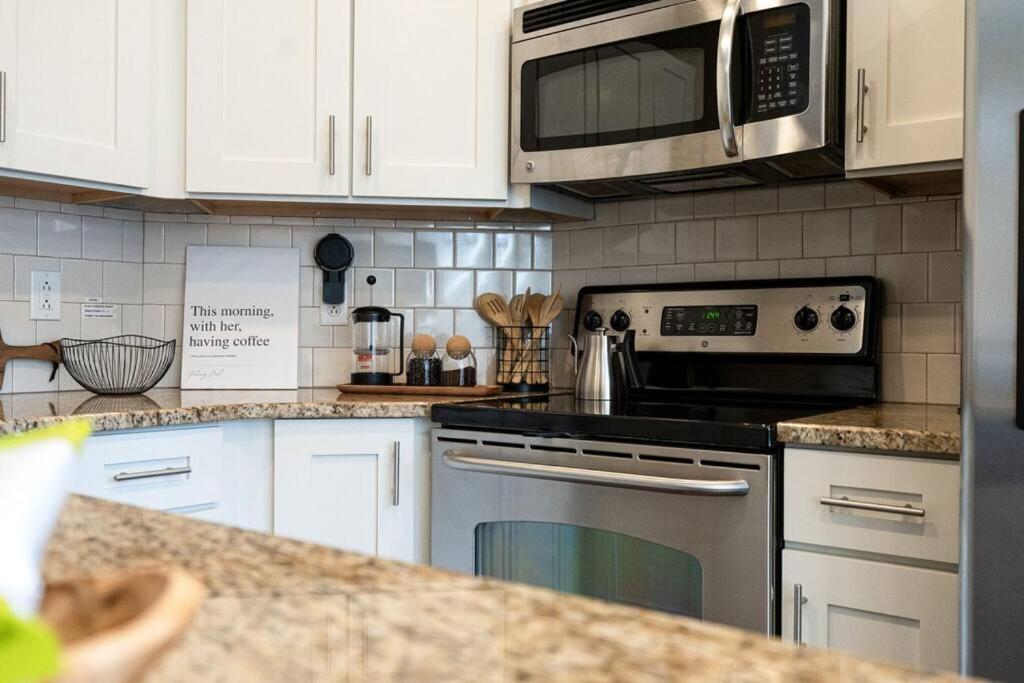 Cashville - Stylish Condo Minutes From Broadway Нэшвилл Экстерьер фото